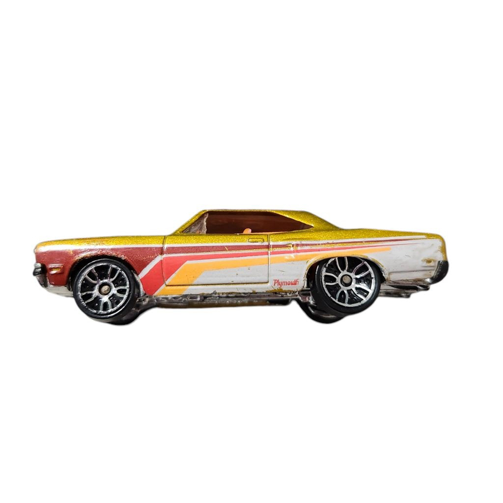 Boys Hot Wheels 1970 Plymouth Road Runner Toy Car Gold Orange